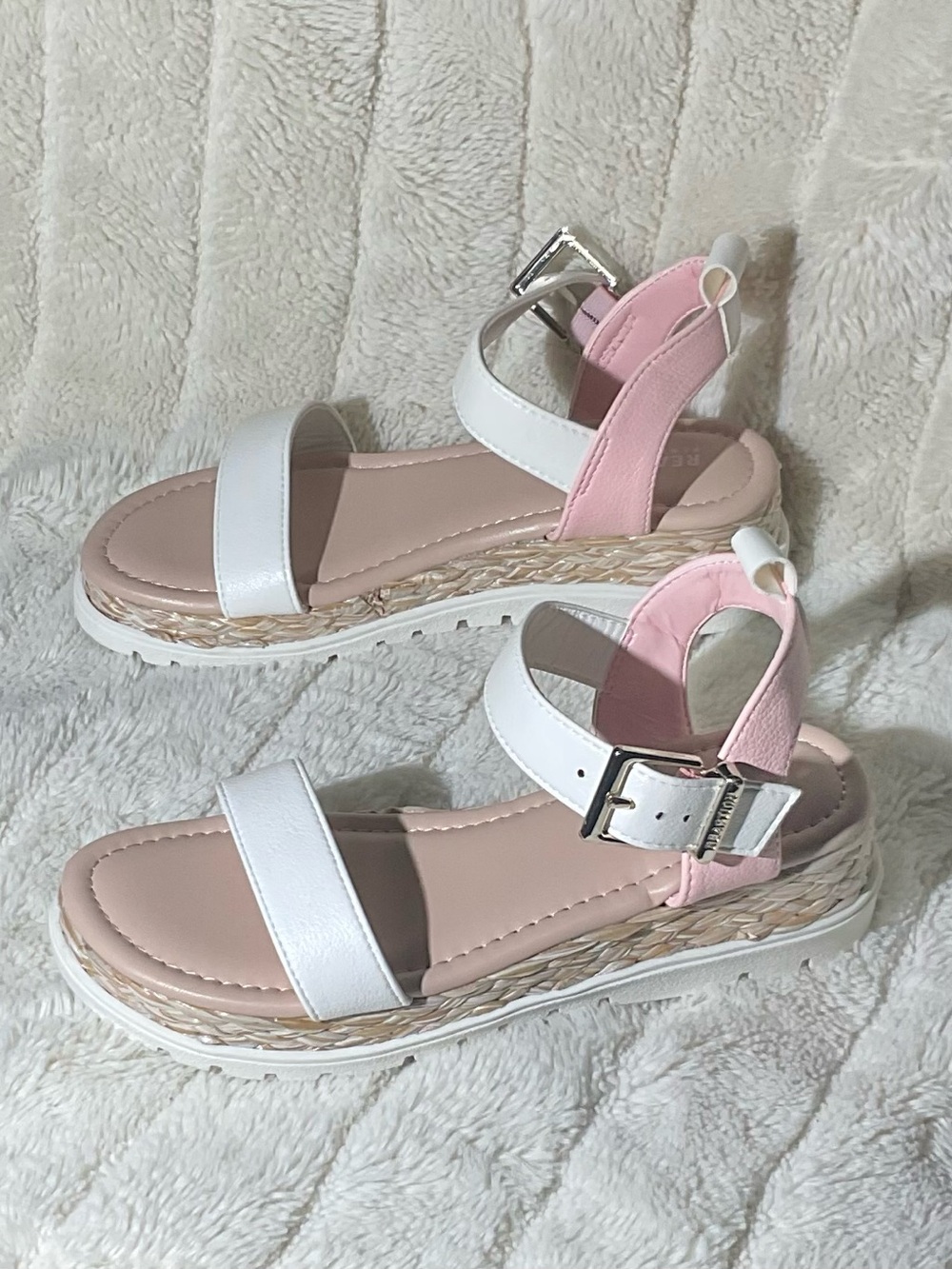 Kenneth Cole Reaction White and Pink Girls' Ankle-Strap Sandals